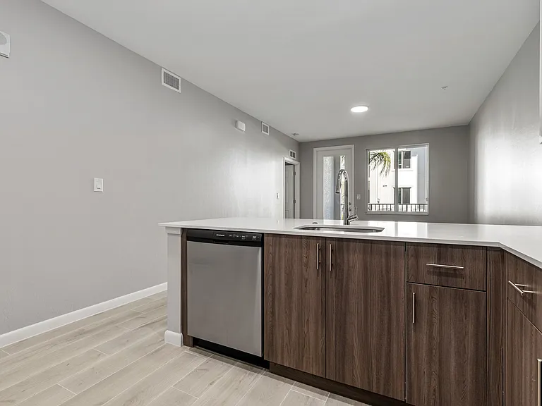 The Apartments at The Isles of Porto Vista — Photo 34