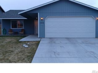 794 L St SE, Ephrata, WA 98823