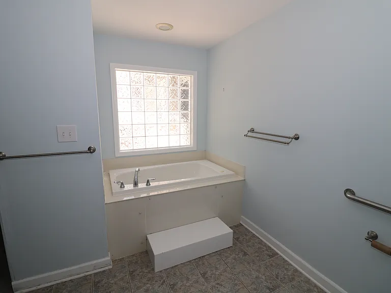 4589 Giles Ave — Photo 20