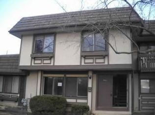 5652 Santa Cruz Dr, Hanover Park, IL 60133