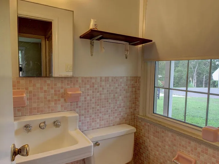 113 Thornton Ct — Photo 18