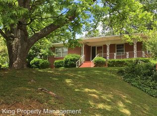 1004 Pinewood Dr, Oxford, AL 36203