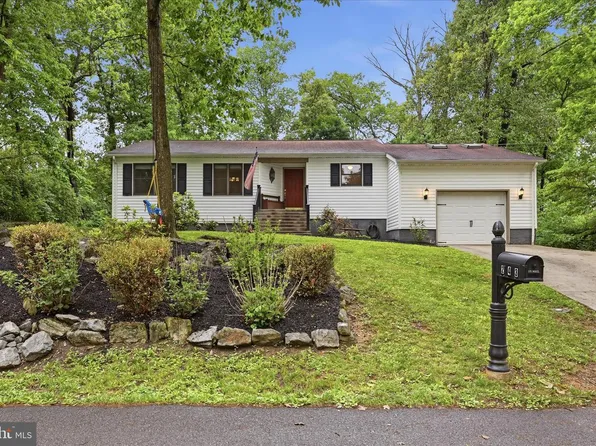 243 Tanbridge Dr, Martinsburg, WV 25401