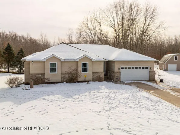 5182 Windsor Hwy, Potterville, MI 48876