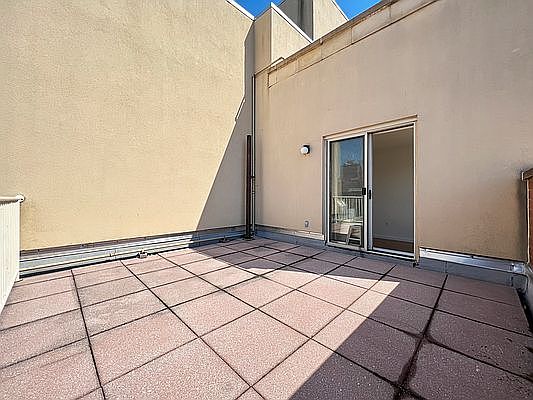 2nd image of 304 W 117th St APT 8Q