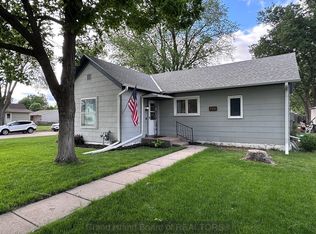 703 J St, Aurora, NE 68818