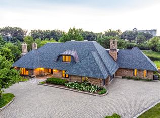 715 Saint Josephs Dr, Oak Brook, IL
