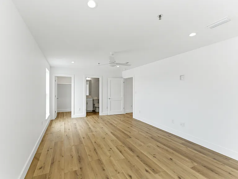 4391 William Silvers Pkwy #200 — Photo 10