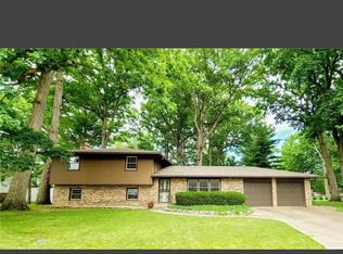 322 Sylvan Rd, Anderson, IN 46012