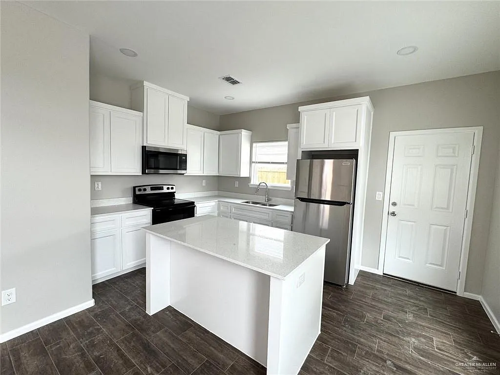 1612 N Canelo Dr — Photo 4