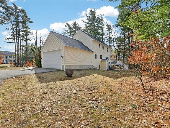 4th image of 715 County Rd