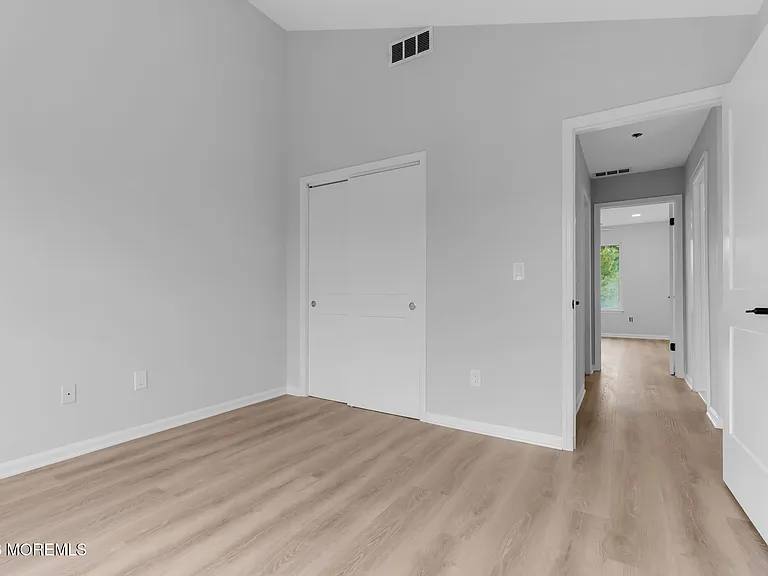 190 Spruce St #4 — Photo 25