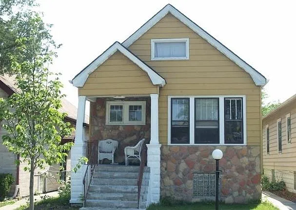10033 S Yale Ave photo 1