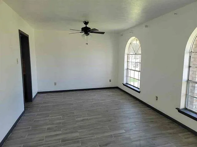 212 Dianne Dr — Photo 9