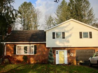 353 Van Vorst Rd, Ballston Lake, NY 12019