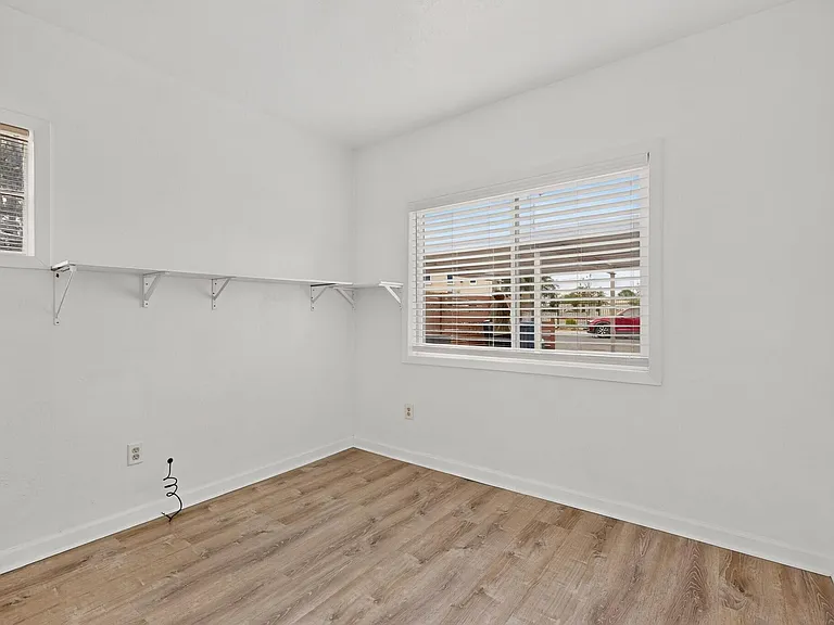 615 Quincy St NE #A & B — Photo 36