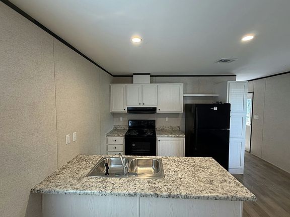 4th image of 131 Lakeside Garden Cir #131