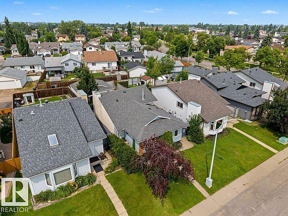 2nd image of 312 Lago Lindo Cres NW