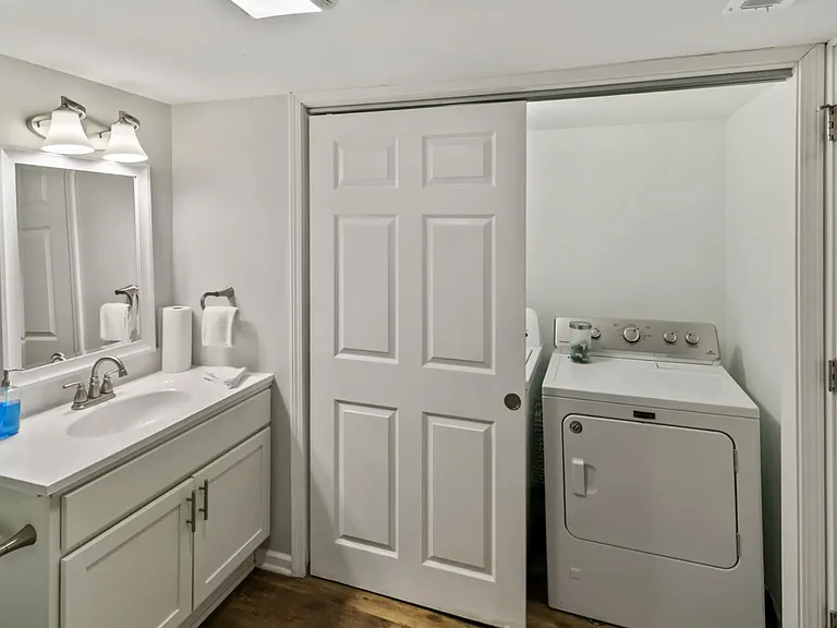 225 W Park Ave #1 — Photo 37