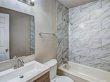 731 La Salle Dr — Photo 5