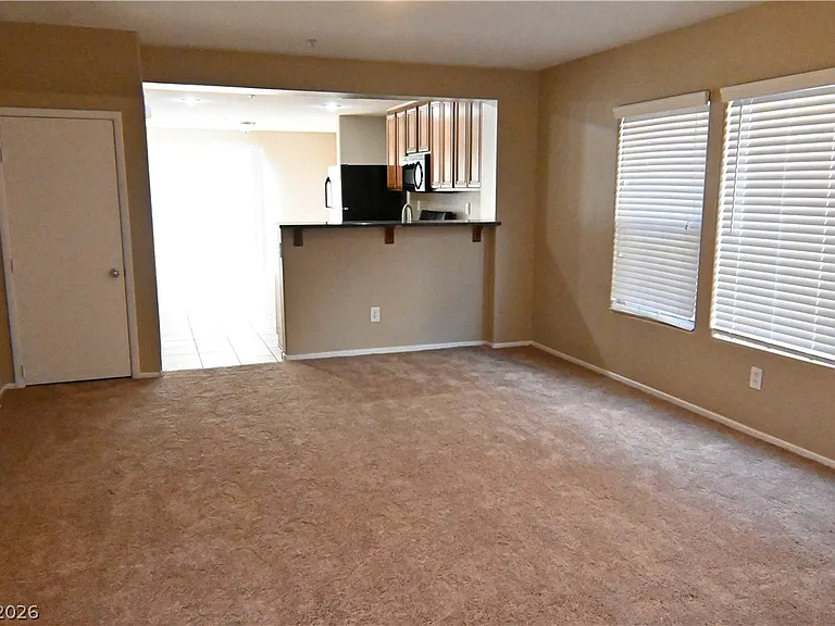 1155 Paradise Garden Dr — Photo 4