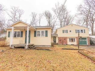 21 Oak St, New Fairfield, CT 06812