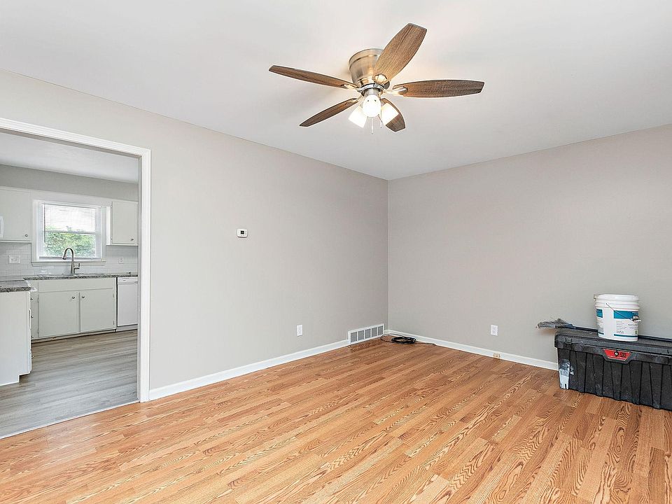 1st image of 150 Fairlane St APT A