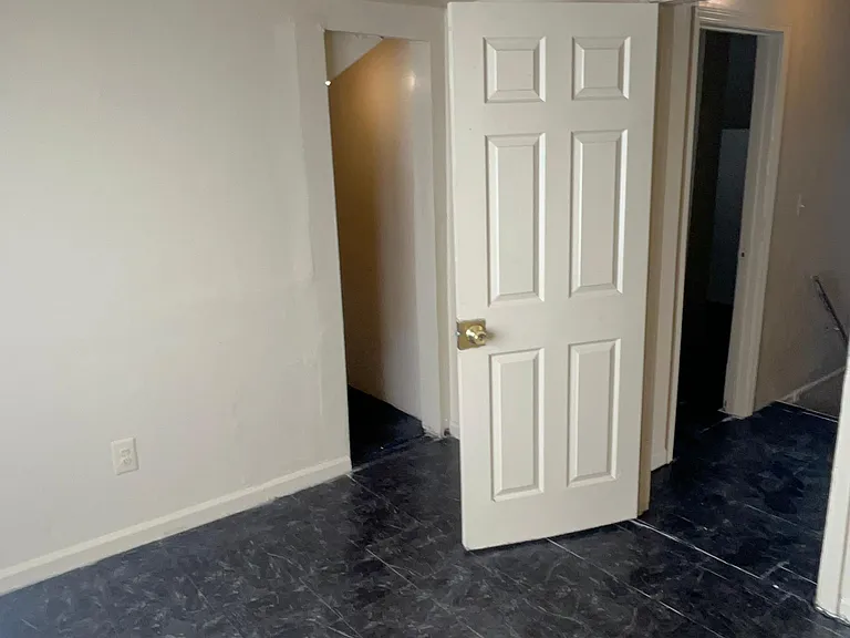 8836 Mettetal St — Photo 10