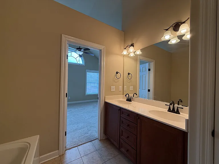 1012 Scarlet Woods NW — Photo 16