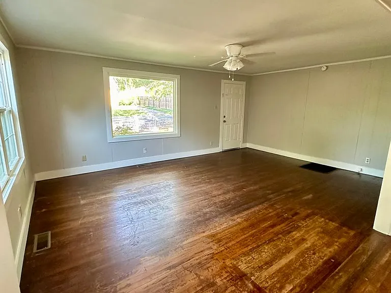 312 Cooper St — Photo 3