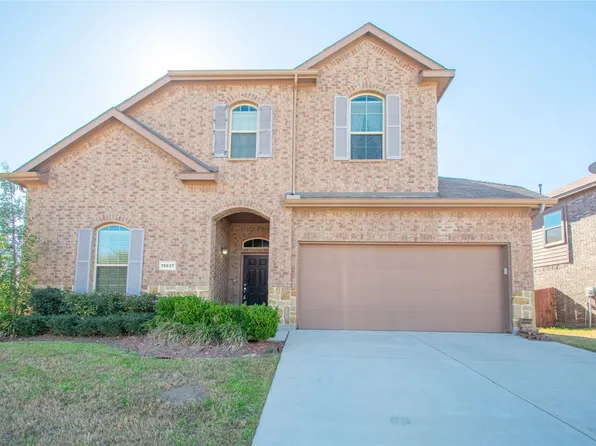 15837 Carlton Oaks Dr, Fort Worth, TX 76177
