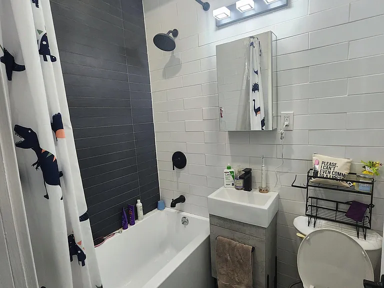 623 Willow Ave #1 — Photo 9