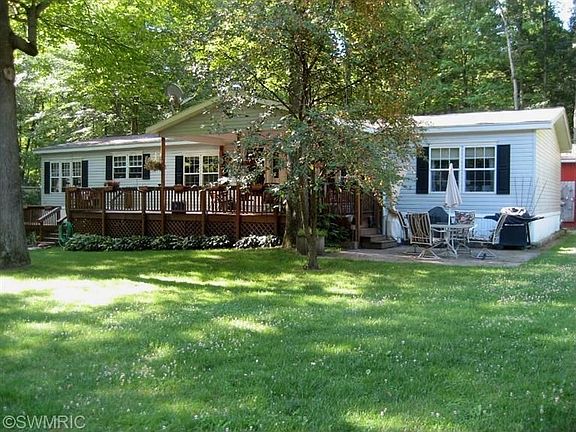2nd image of 6698 E Deerwood Dr