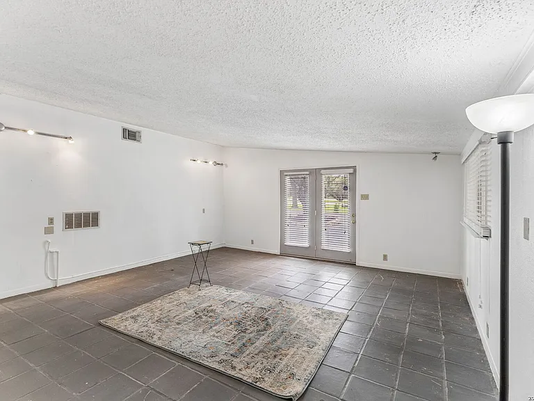 24818 House Mountain Rd — Photo 27