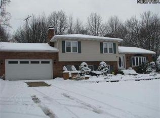 67 W Howe Rd, Tallmadge, OH 44278