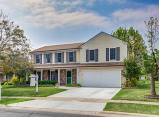 1072 Brookstone Dr, Carol Stream, IL 60188