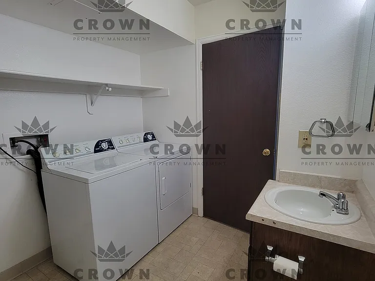301 Western Hills Blvd #D — Photo 5