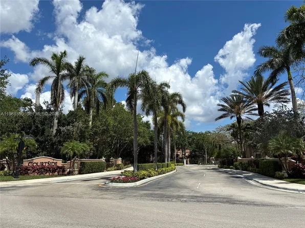 2757 Center Court Dr Dept 120, Weston, FL 33332
