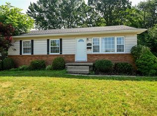 575 Lynn Dr, Cuyahoga Falls, OH 44221