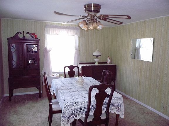 2nd image of 15 Madison Ave