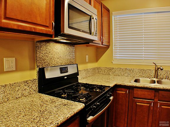 4th image of 3518 Ames St