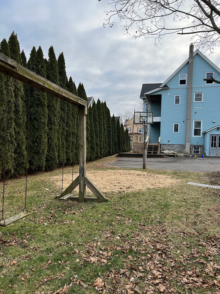 Building Photo - 23 Olive St #21