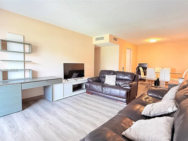 4910 NW 79th Ave #205 — Photo 19