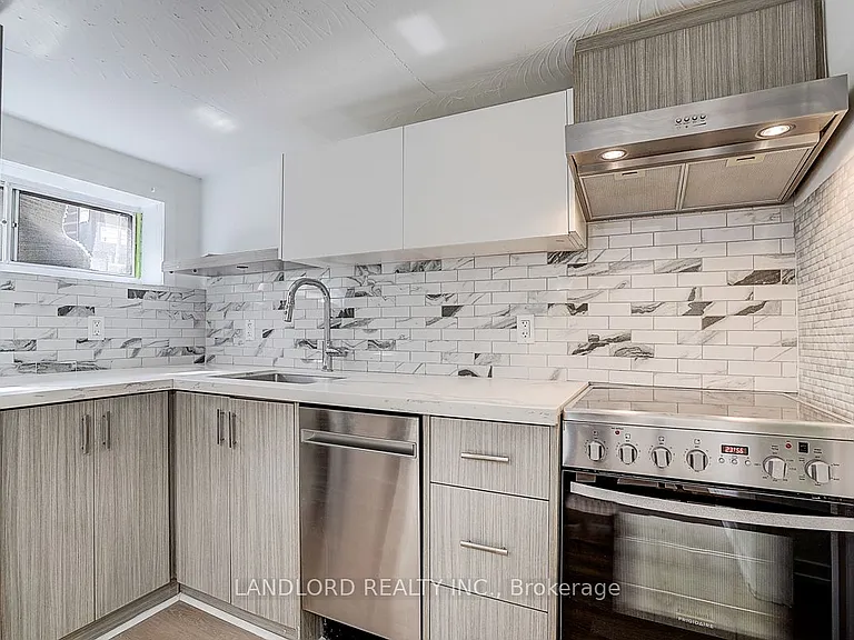 56 Bicknell Ave #LOWER — Photo 11