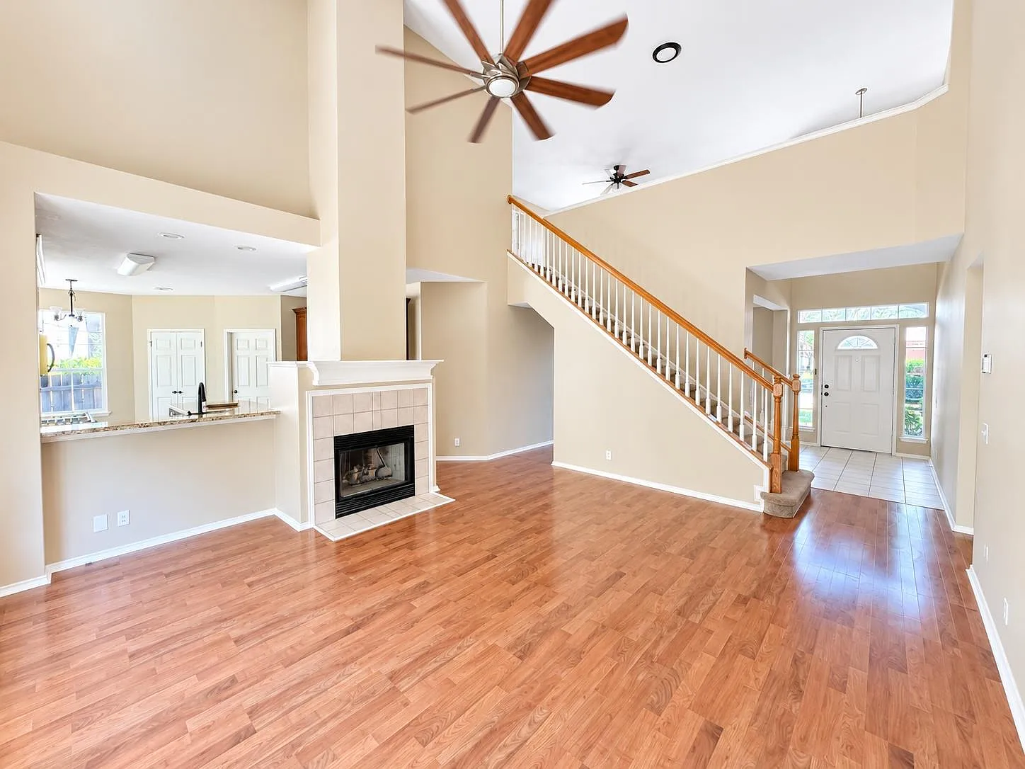 5 bed, 3.5 bath, 2782 sqft, $2,650 — Photo 3