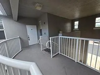 Building Photo - 2128 Shoma Dr