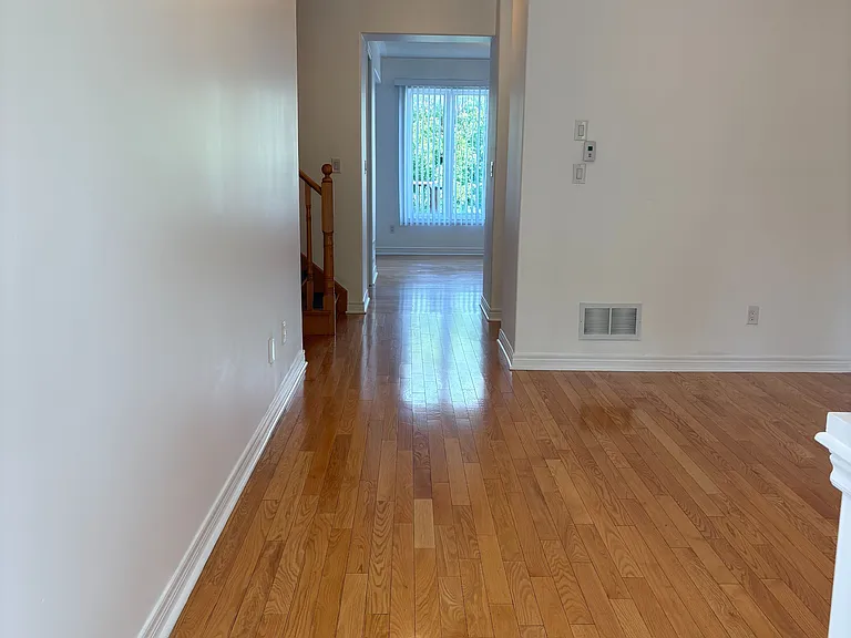 140 Foxwood Rd — Photo 10