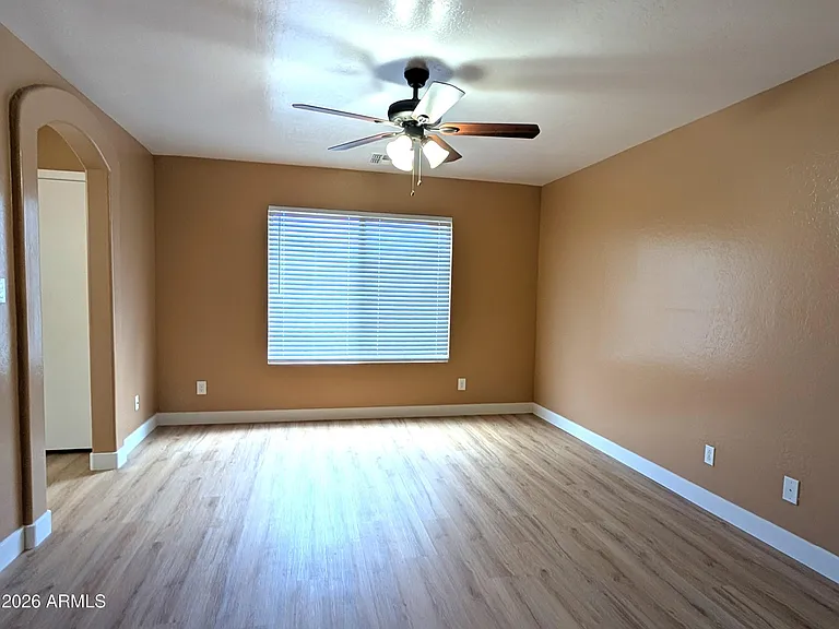 13216 W Mauna Loa Ln — Photo 15