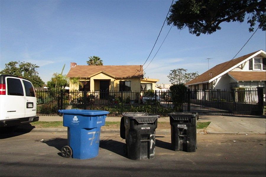 1st image of 729 W Colden Ave
