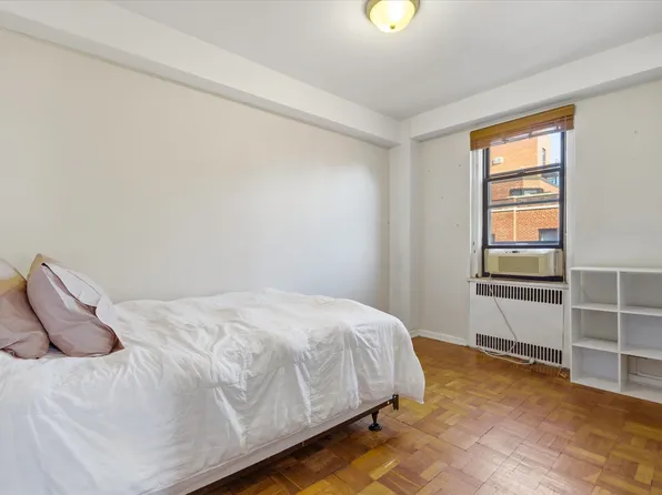 62 Park Terrace West image 10 of 18